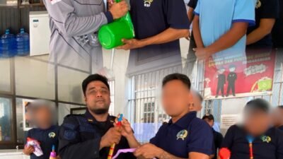 Wujud Nyata Kepedulian Rutan Tanjung Pura Bagikan Alat-alat Kebersihan Kepada Warga Binaan