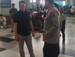 Kapolresta Deli Serdang Dampingi Wakapolda Sumut Tinjau Situasi Bandara Kualanamu Terkait Pembatalan Penerbangan